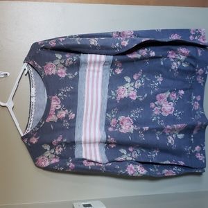 Maurices Long Sleeve Floral Top